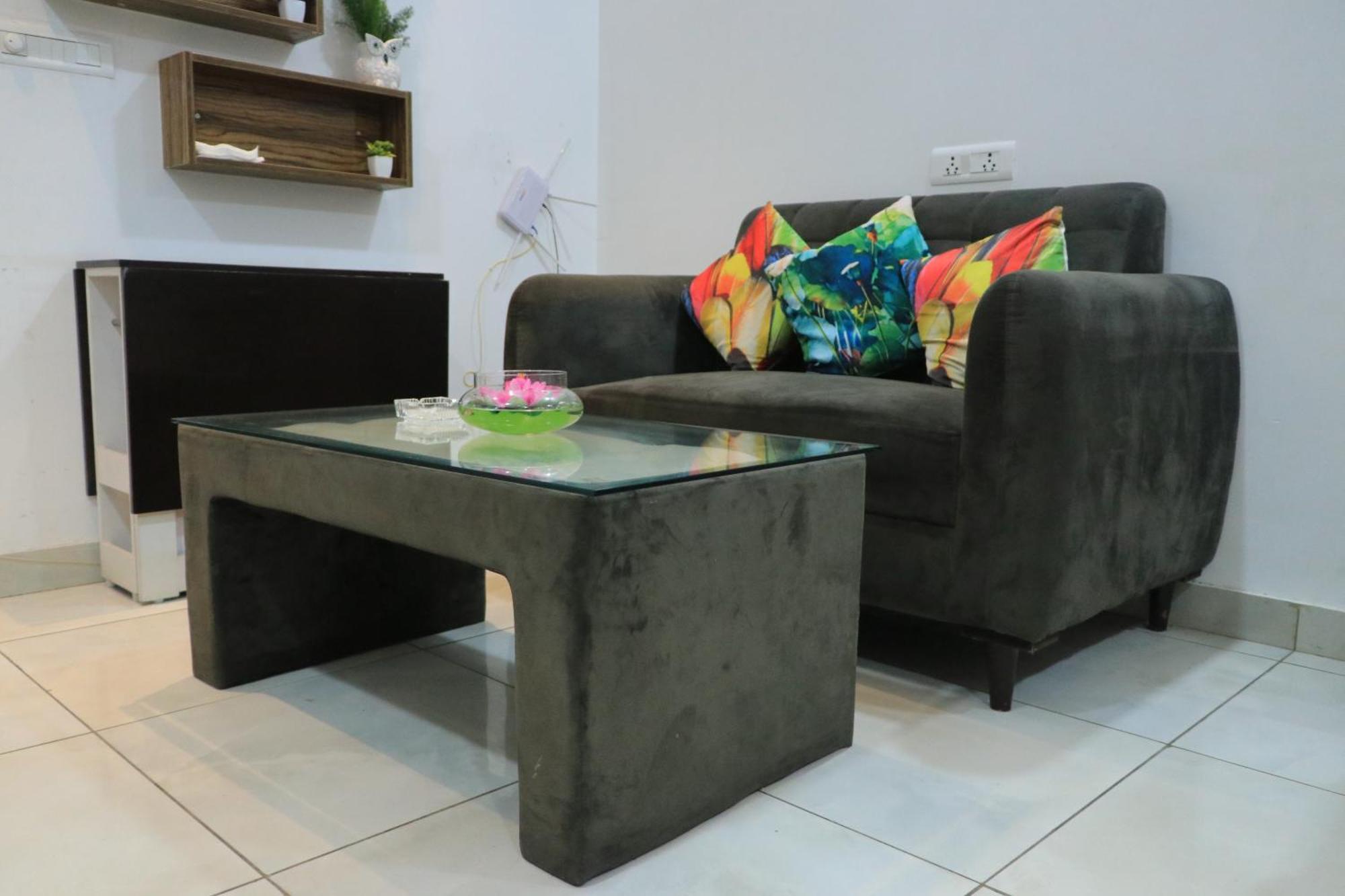 Taj Studios-Serviced Studio Apartment Noida Buitenkant foto